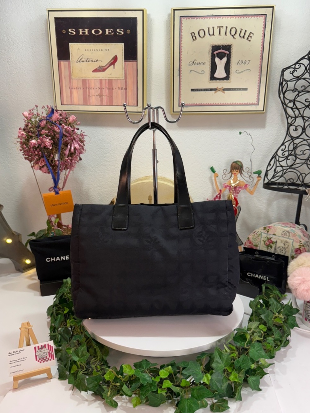RITZY CHANEL CC MONOGRAM CANVAS TOTE HANDBAG! - Picture 11 of 17